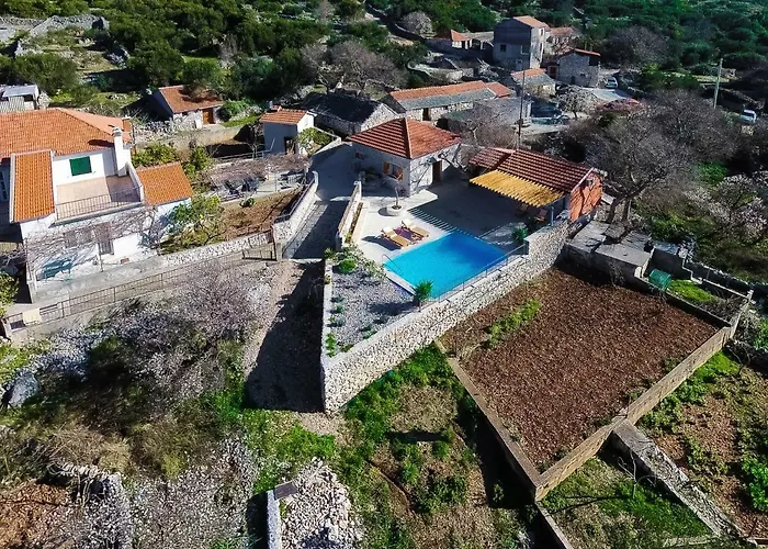 Vila Krcina *